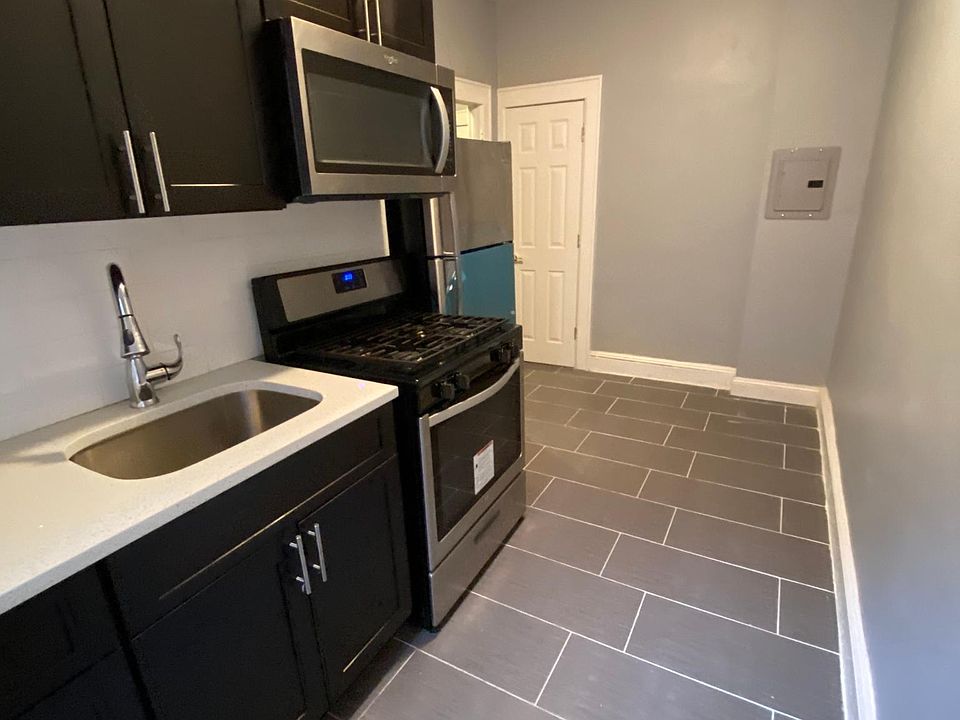 1st image of 253 Lafayette Ave #C