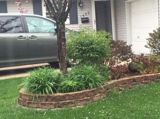 1653 Tulip Ln, Munster, IN 46321