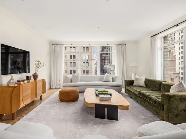 515 Park Ave APT 6A, New York, NY 10022