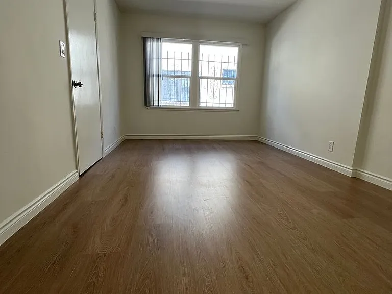 444 S Manhattan Pl — Photo 12