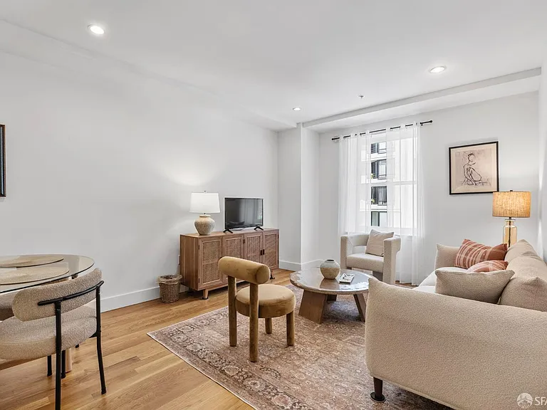 901 Bush St #405 — Photo 1