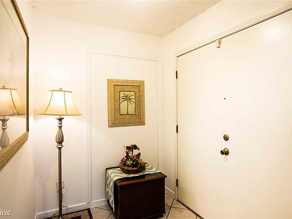 3rd image of 4235 Benedictine Cir
