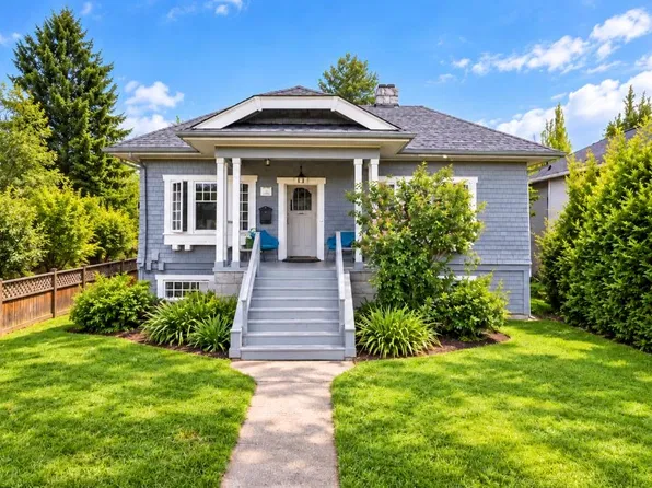 3425 W 8th Ave, Vancouver, BC V6R 1Y6