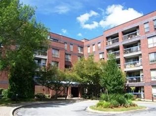 22 Railroad St APT 501, Andover, MA 01810
