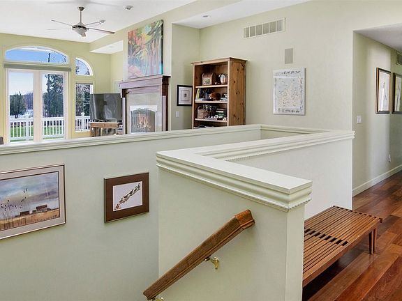 4th image of 2621 Hidden Valley Ln
