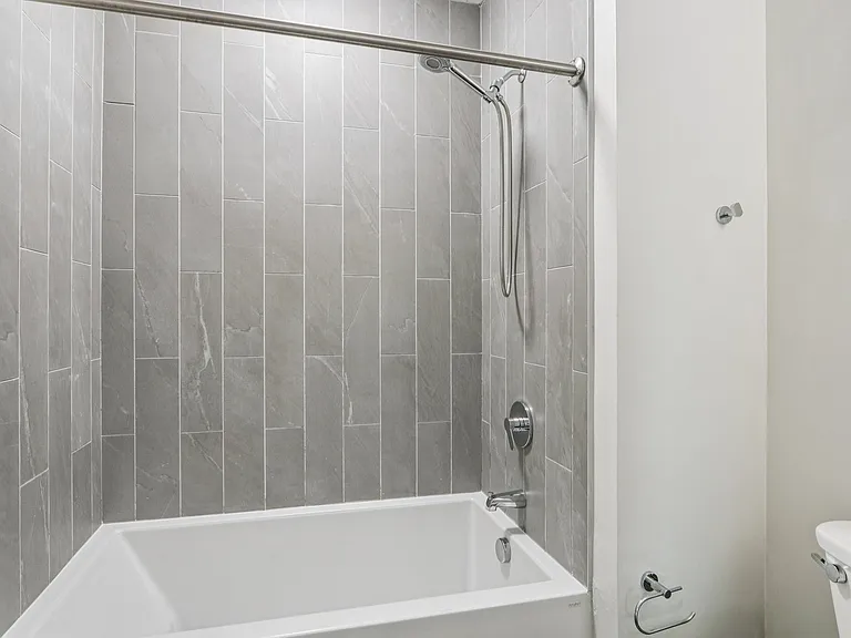 Park77 Apartments — Photo 47