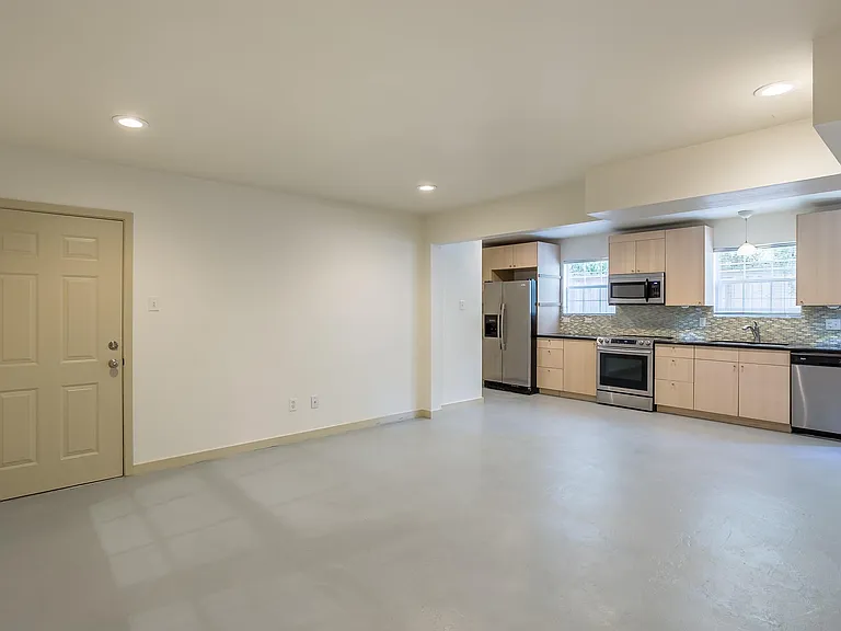 1420 W Alabama St #A — Photo 7