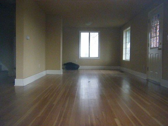 2nd image of 354 W Chestnut St