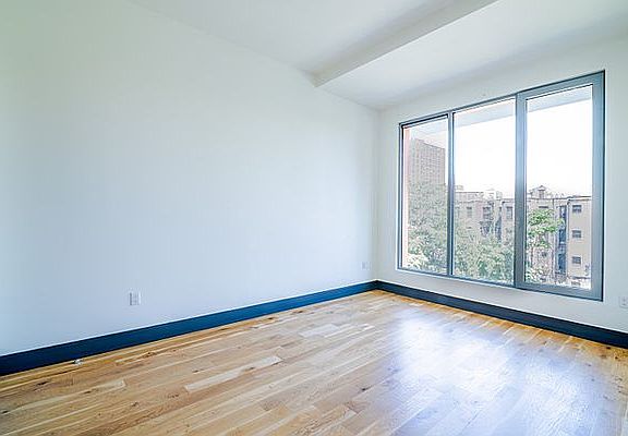 4th image of 10 Montieth St #665