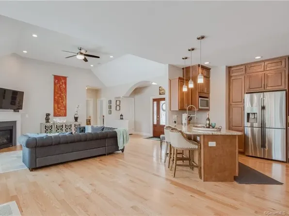 444 Hickory St, Suffield, CT 06078