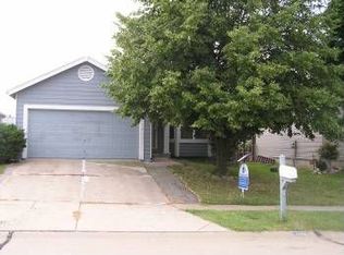 178 Kunze Dr, Saint Charles, MO 63303