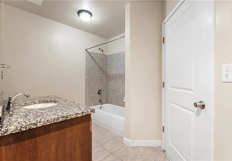 250 Pharr Rd #308 — Photo 13