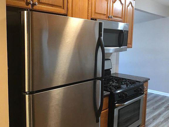 2nd image of 9629 Bayview Dr APT 205
