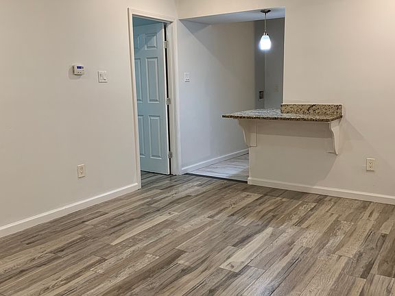 2nd image of 828 Martin Behrman Ave APT 5