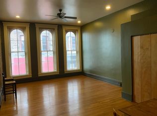 109 1/2 W Jackson St, Muncie, IN 47305