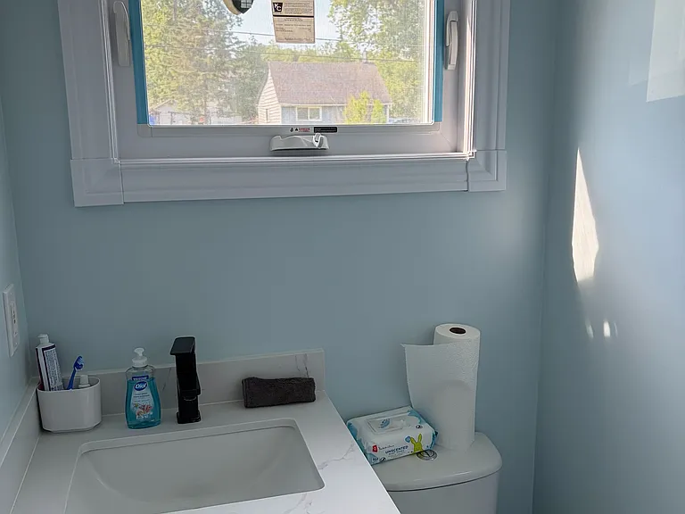 276 Glenwoods Ave — Photo 5