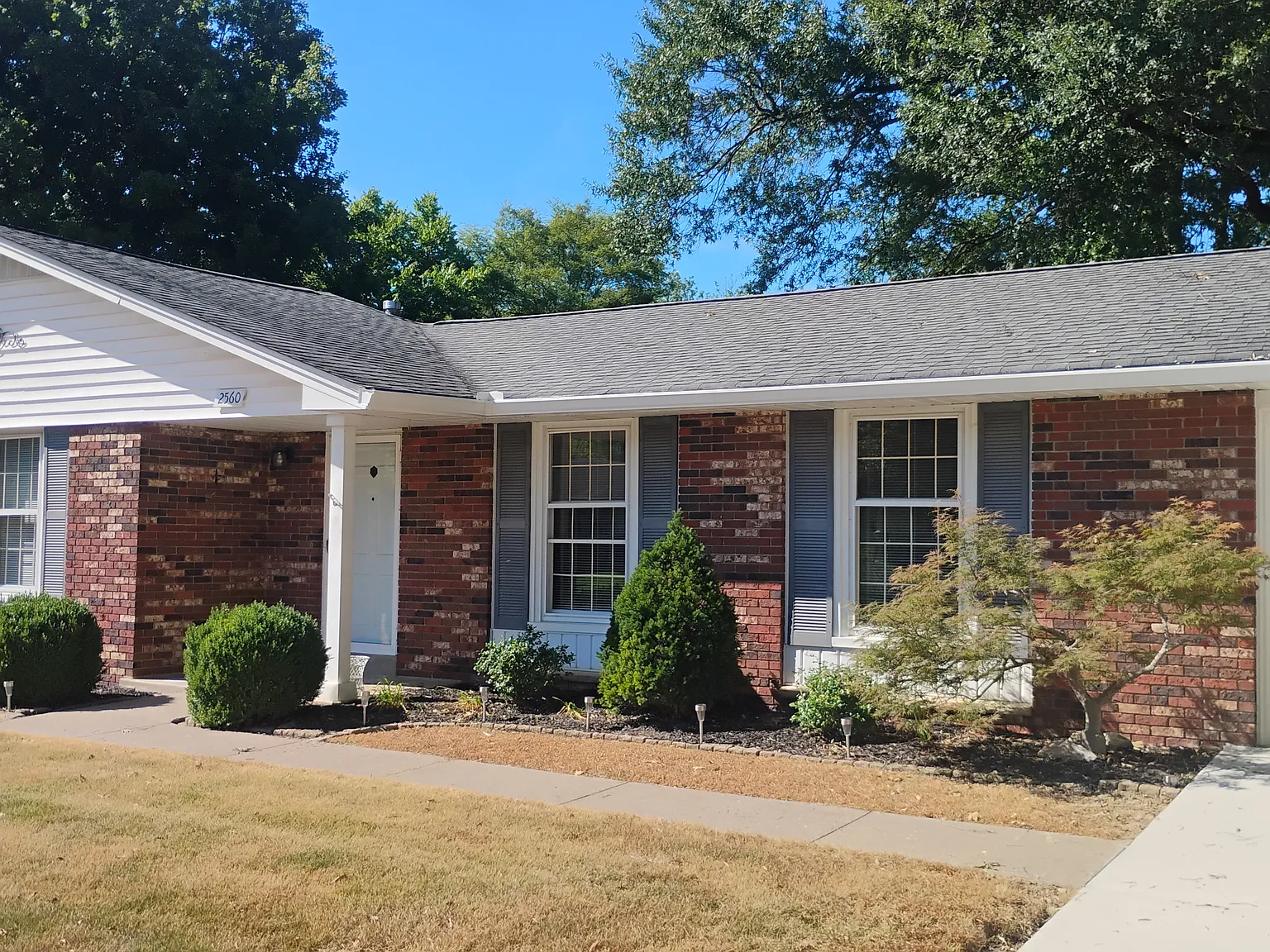 3 bed, 2400 sqft, $1,850 — Photo 1