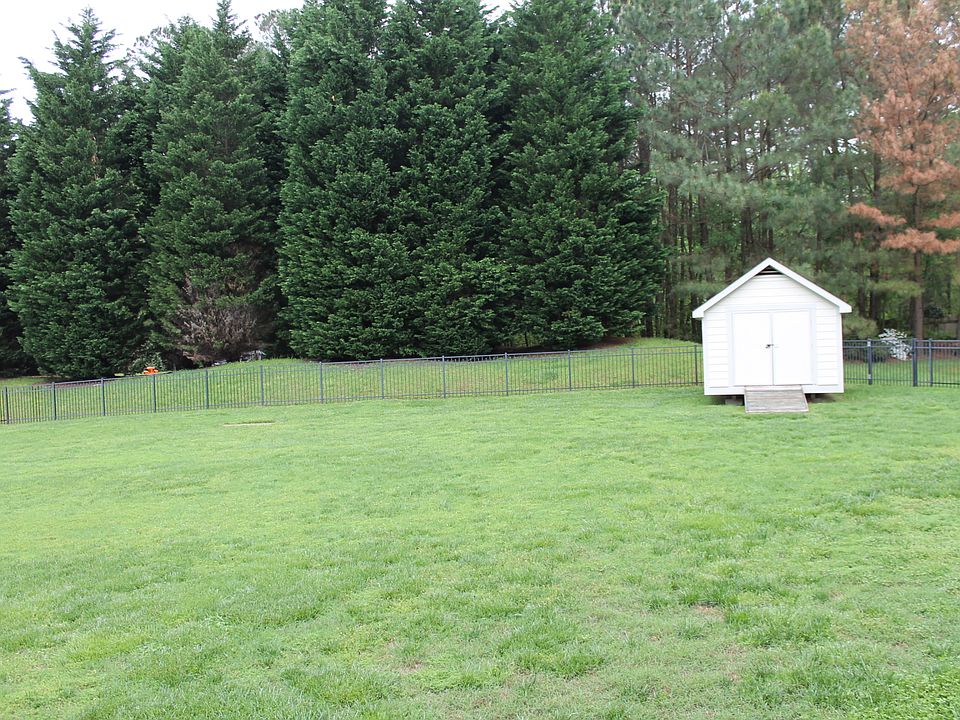2nd image of 102 Kensington Hill Way