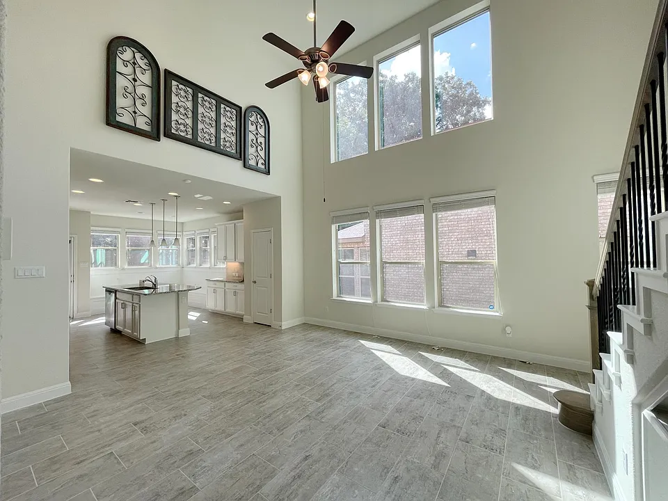 Living Room (excludes hanging artwork)