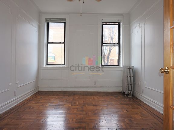 3rd image of 601 40th St #Tw2a