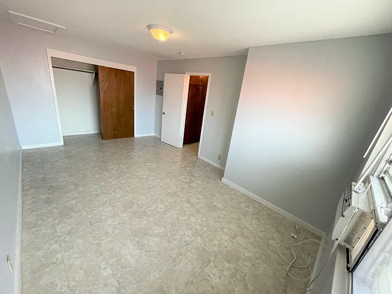 2908 Varsity Cir — Photo 3