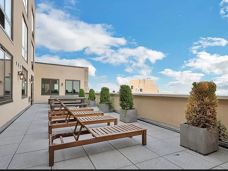 2763 Morris Ave #206 — Photo 6