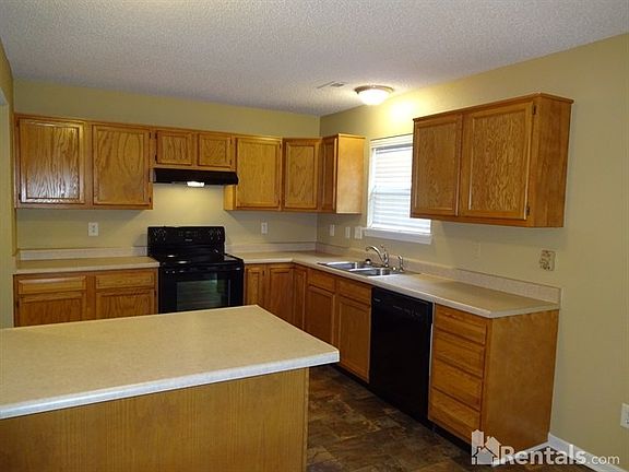 5th image of 8829 Stonewall Dr