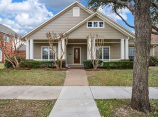 1806 E Branch Hollow Dr, Carrollton, TX 75007