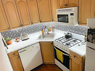 Rented by Bond New York