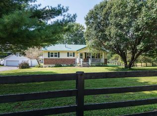 581 Russell Cave Rd, Paris, KY 40361