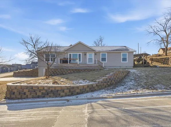 210 5th St, Minden, IA 51553