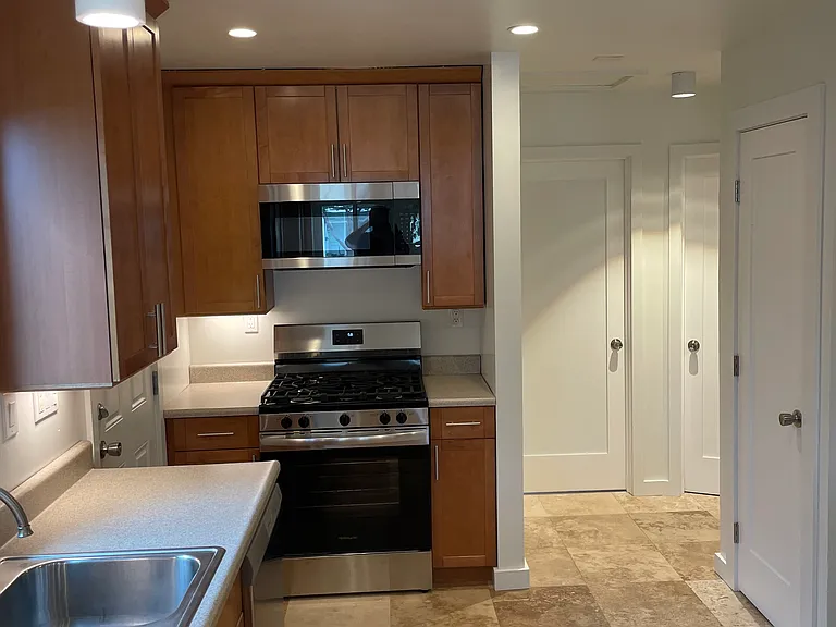 114 Gleason Ave — Photo 7