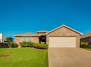 1121 Hidden Meadow Dr, Burleson, TX 76028