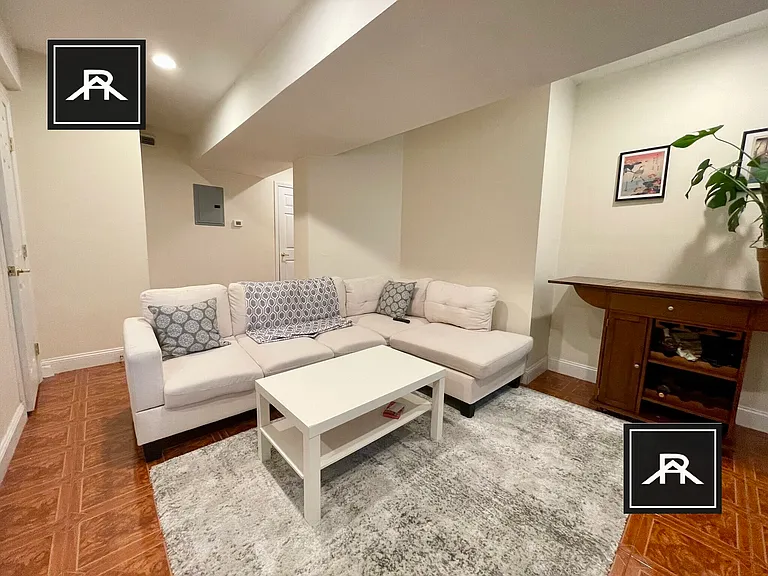 193 Winthrop Rd #1 — Photo 15
