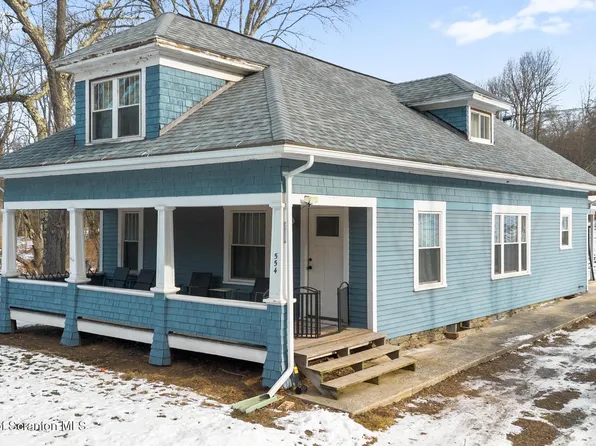 554 Gravity Rd, Lake Ariel, PA 18436