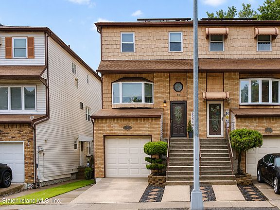 2nd image of 52 Cottonwood Ct