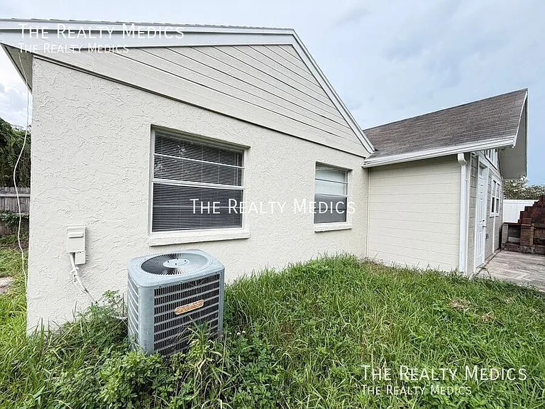 1663 Palm Leaf Dr — Photo 23