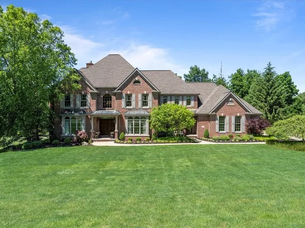 105 Mirage Dr, Cranberry Township, PA 16066