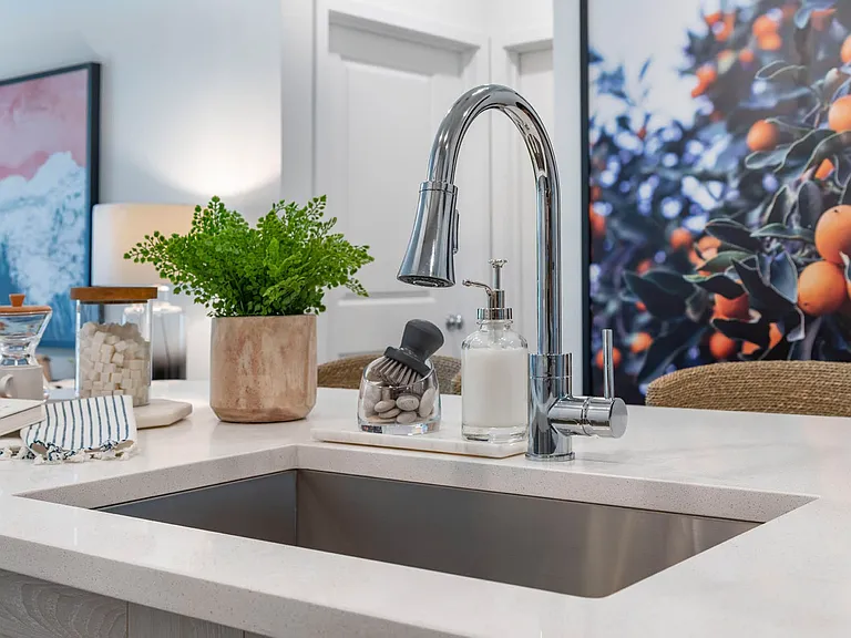 Essex Luxe Apartments — Photo 12