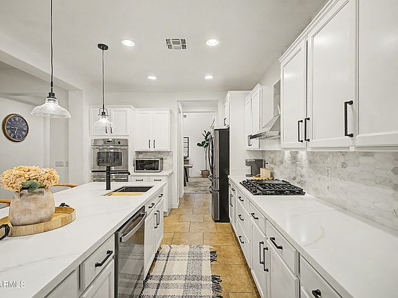 2nd image of 3853 E COMSTOCK Drive