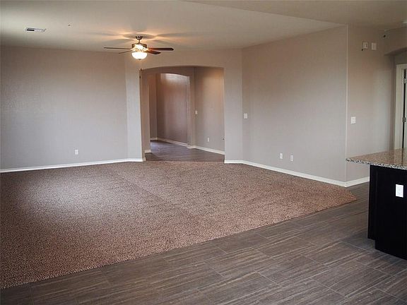 3rd image of 6585 Berringer St