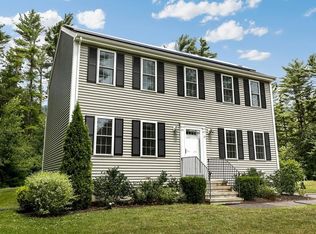 17 Rogers St, Carver, MA 02330