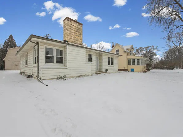 303 E Mill St, Capac, MI 48014