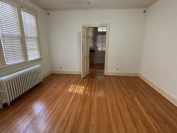 3rd image of 1370 Sheridan St NW