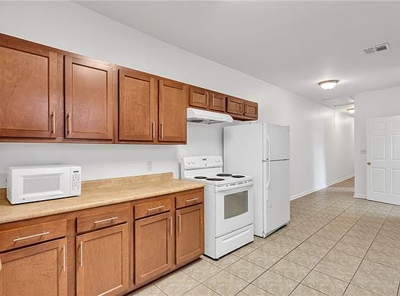 5th image of 3605 Calhoun St #3605
