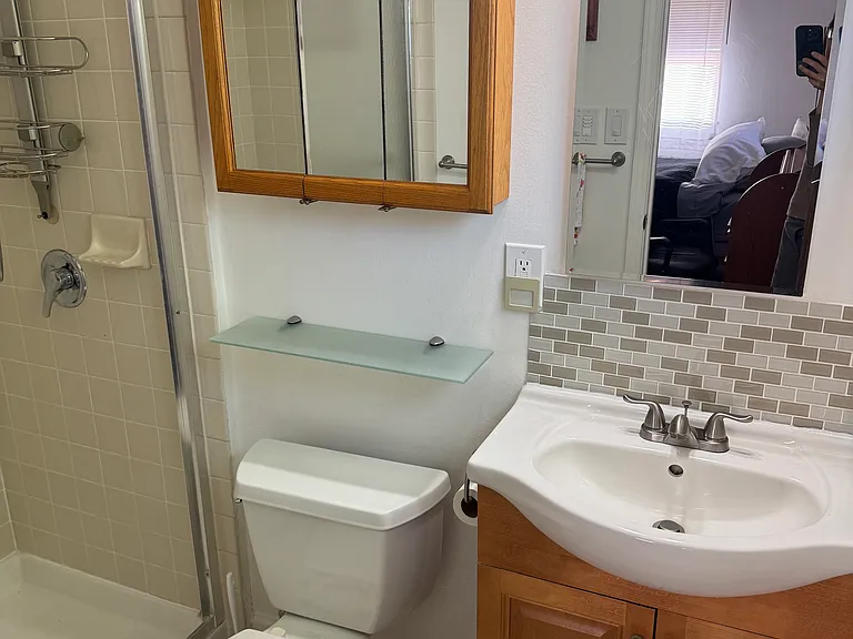 404 Bixby Dr — Photo 8