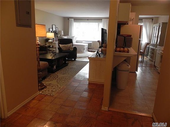 2nd image of 101 Lincoln Ave APT 1L