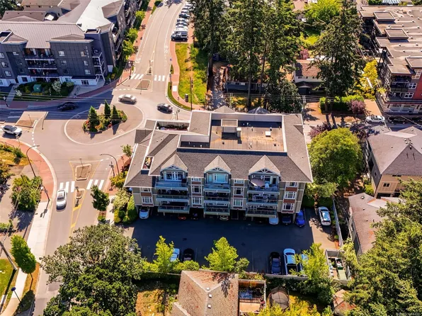 2706 Peatt Rd #203, Langford, BC V9B 3V3