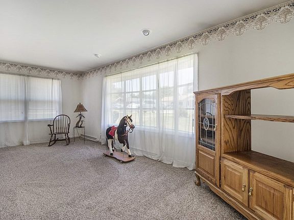 3rd image of 1328 Matthews Ln