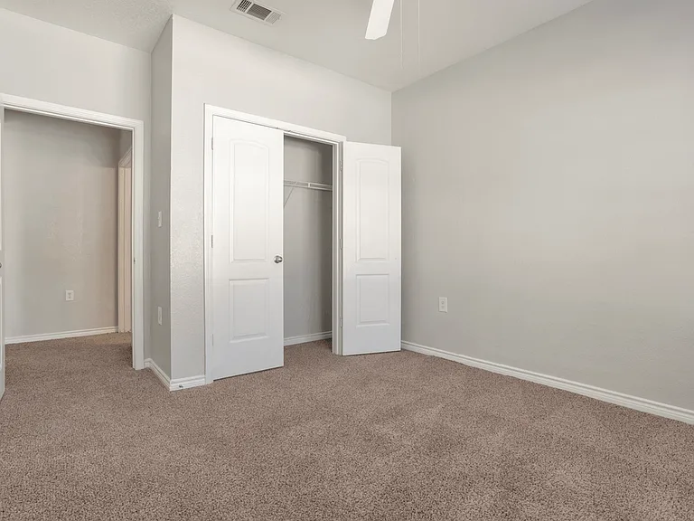 The Villas at Shaver Apartments — Photo 22